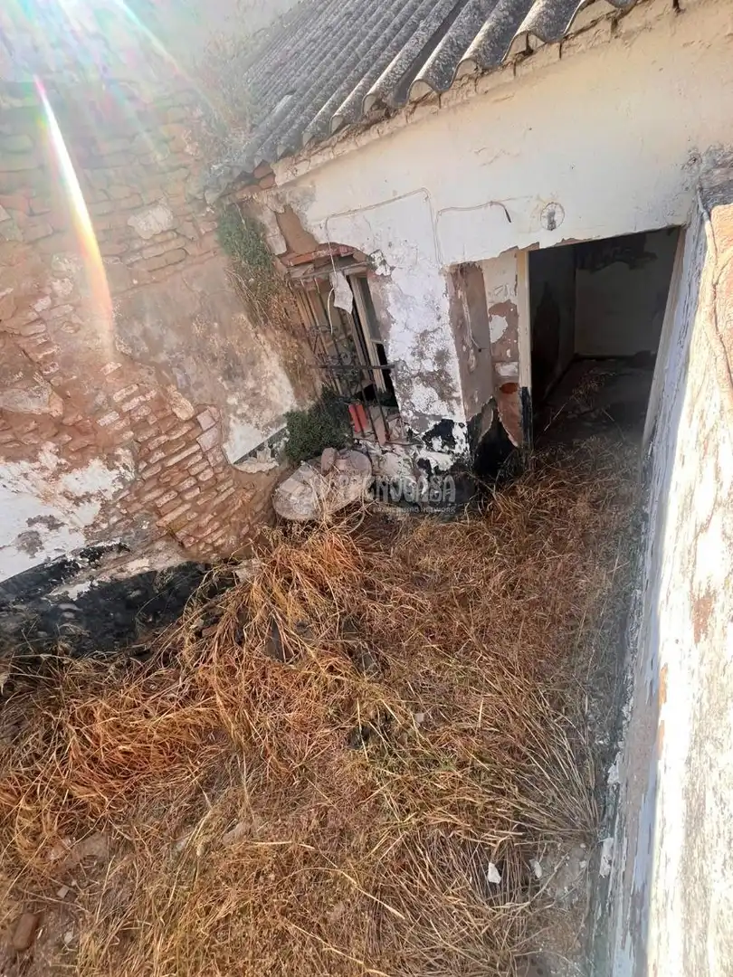 Casa adosada en venta en Santiponce