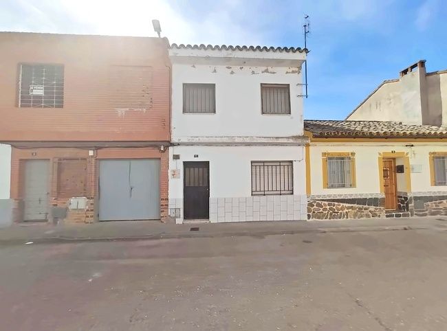 Vista exterior de Casa adosada en venda en Malpica de Tajo
