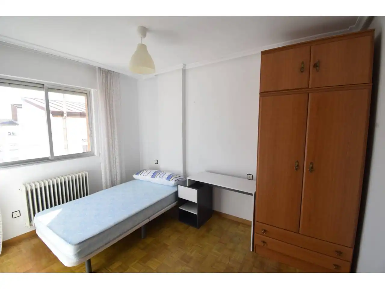 Schlafzimmer von Wohnung zur Miete in León Capital  mit Heizung, Parkett und Terrasse