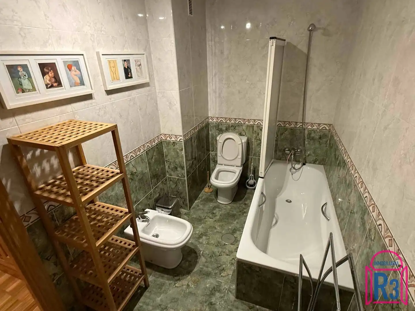 Baño de Apartamento de alquiler en León Capital  con Calefacción, Terraza y Amueblado