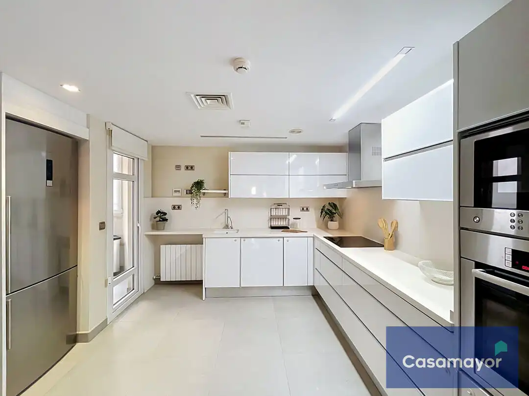 Cocina de Piso en venta en Alicante / Alacant con Aire acondicionado, Calefacción y Trastero