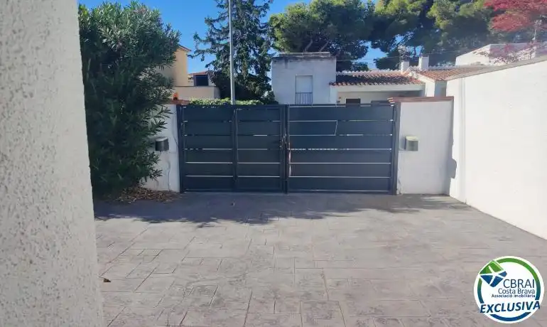Casa amb piscina en venda a Carrer Pení, imagen 16