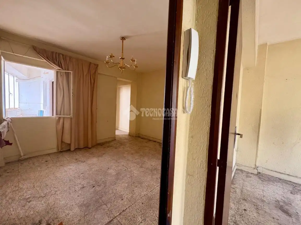 Piso en venta en Jaén con Balcón