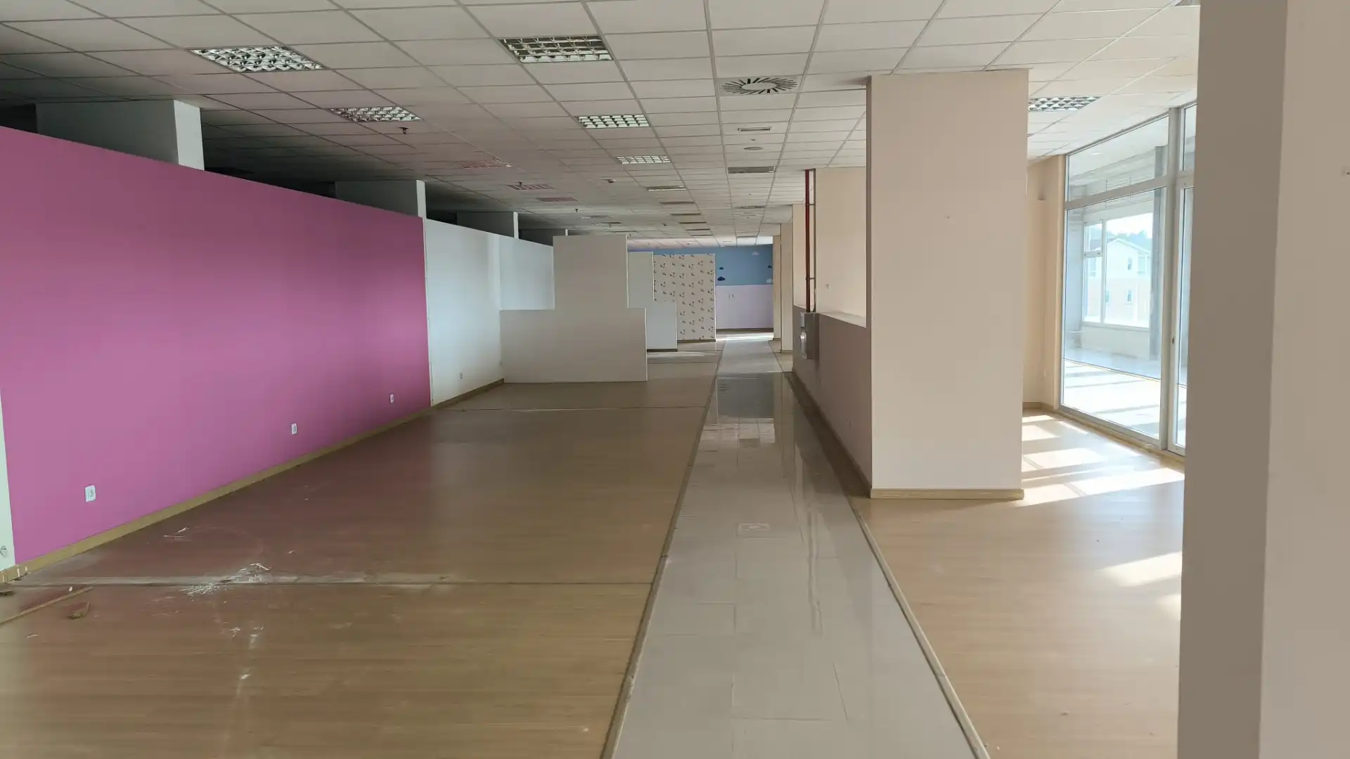 Commercial properties for sale in Brión