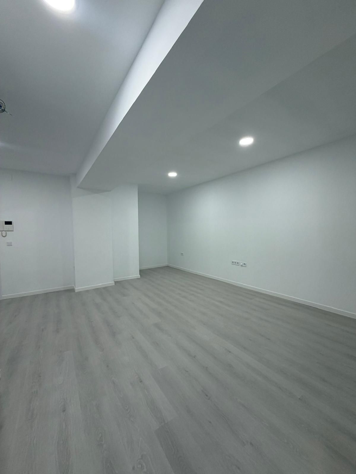 Flat for sale in  Madrid Capital  with Air Conditioner, Heating and Terrace