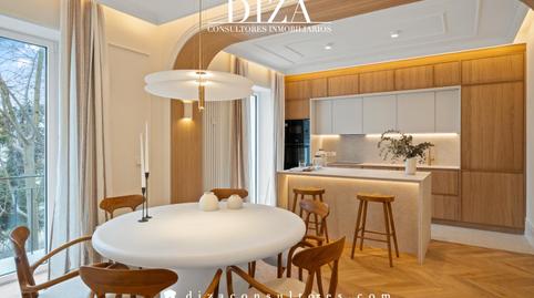 Foto 4 de Piso en venta en De Los Reyes Magos, Niño Jesús,  Madrid Capital