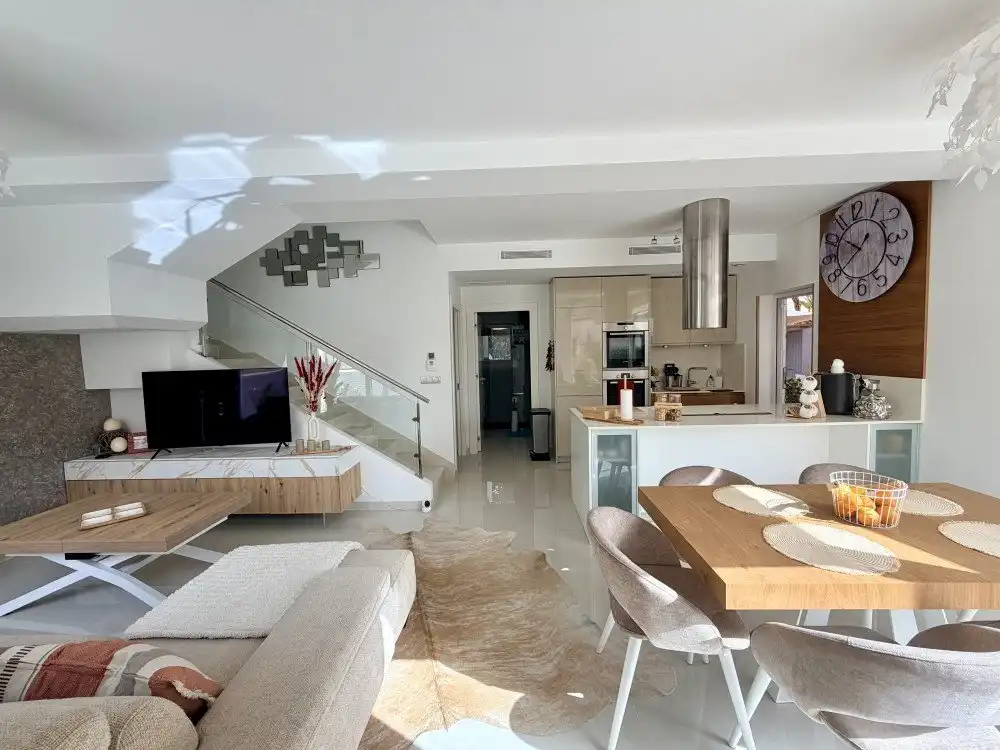 Sala d'estar de Casa adosada en venda en Rojales amb Traster i Balcó