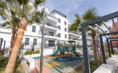 Vista exterior de Ático en venta en Motril con Aire acondicionado, Calefacción y Jardín privado