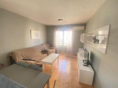 Dormitori de Apartament en venda en Torrevieja amb Aire condicionat, Terrassa i Moblat