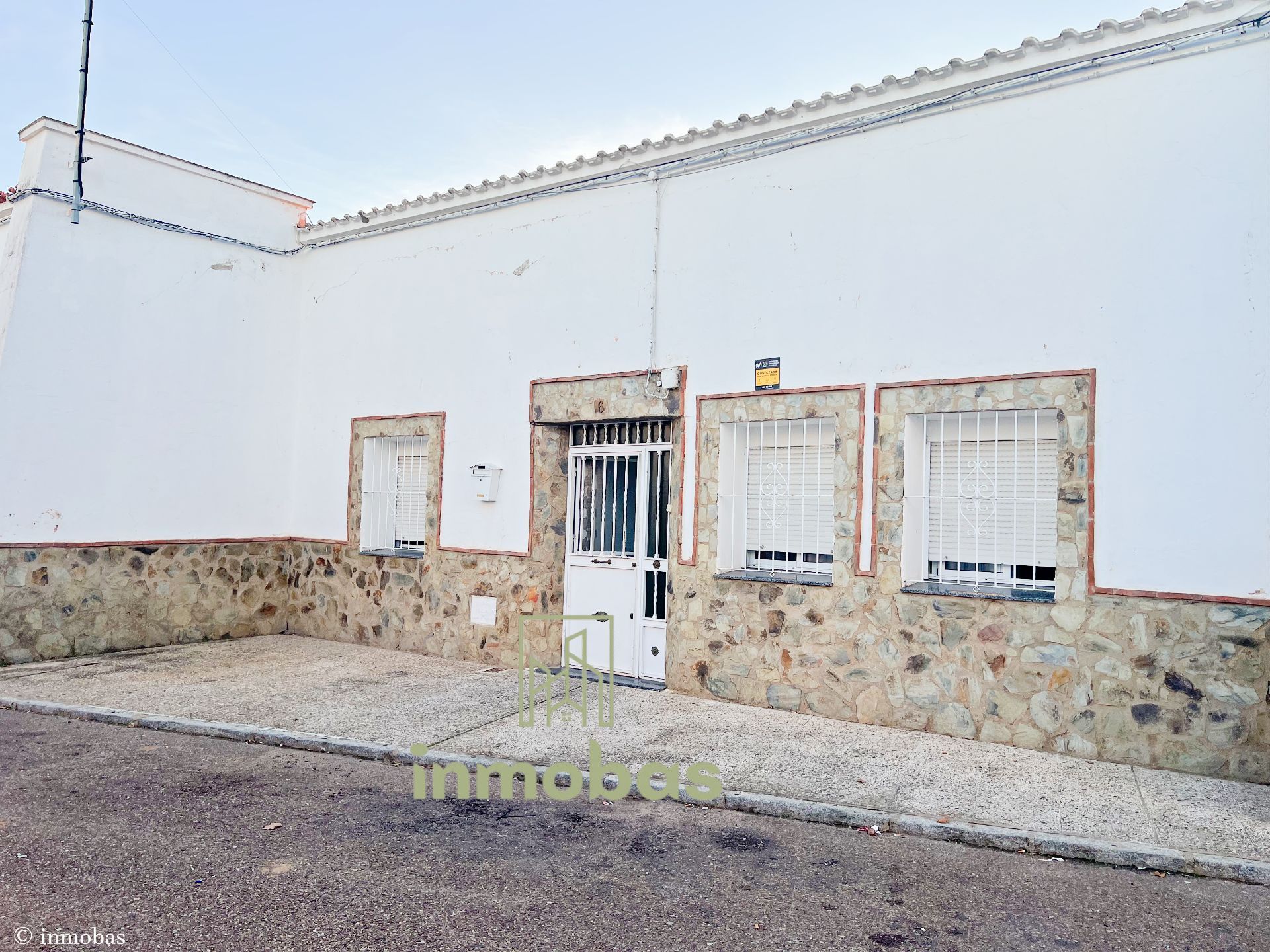 Vista exterior de Casa o chalet en venta en Badajoz Capital con Aire acondicionado y Trastero