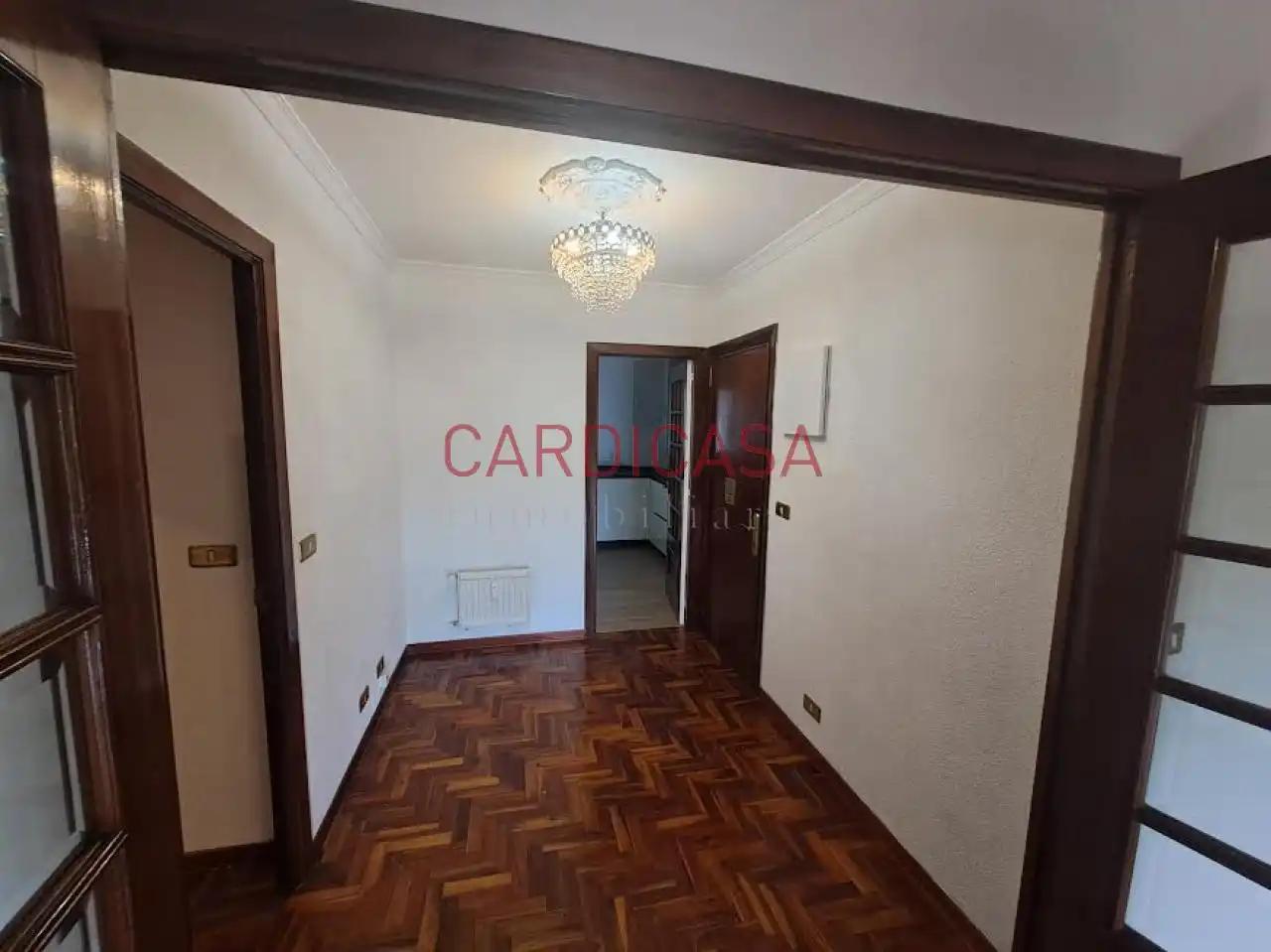 Piso de alquiler en Vigo  con Calefacción, Parquet y Balcón