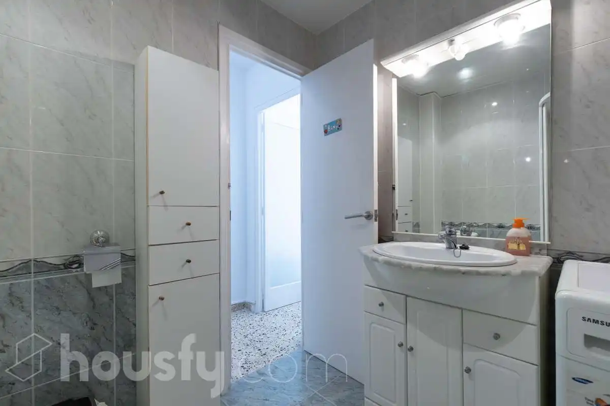 Bathroom of Flat for sale in Pla de Maset - Cap de Salou