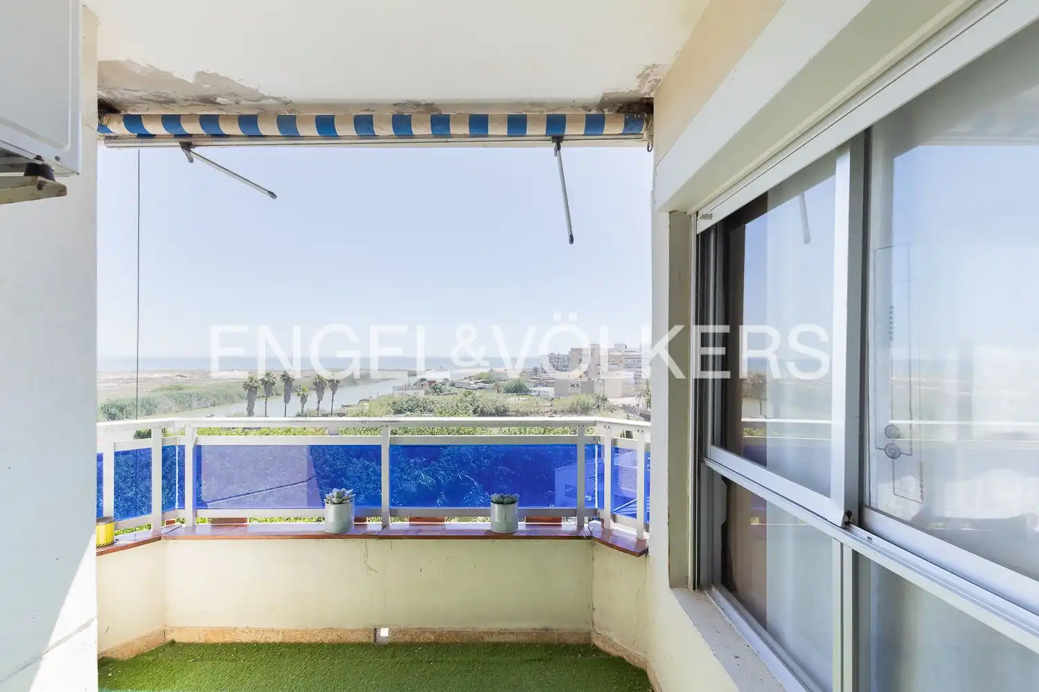 Terrasse von Wohnung zum Verkauf in Valencia mit Klimaanlage, Heizung und Balkon