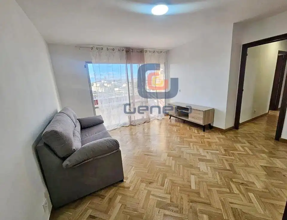 Sala d'estar de Pis en venda en Alicante / Alacant amb Parquet, Terrassa i Moblat