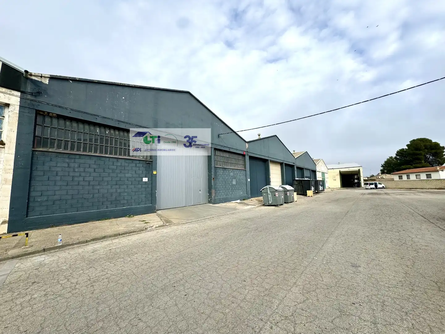 Vista exterior de Nau industrial de lloguer en Zaragoza