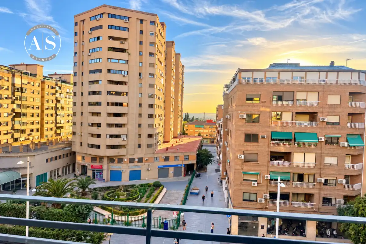 Exterior view of Flat for rent in Ronda