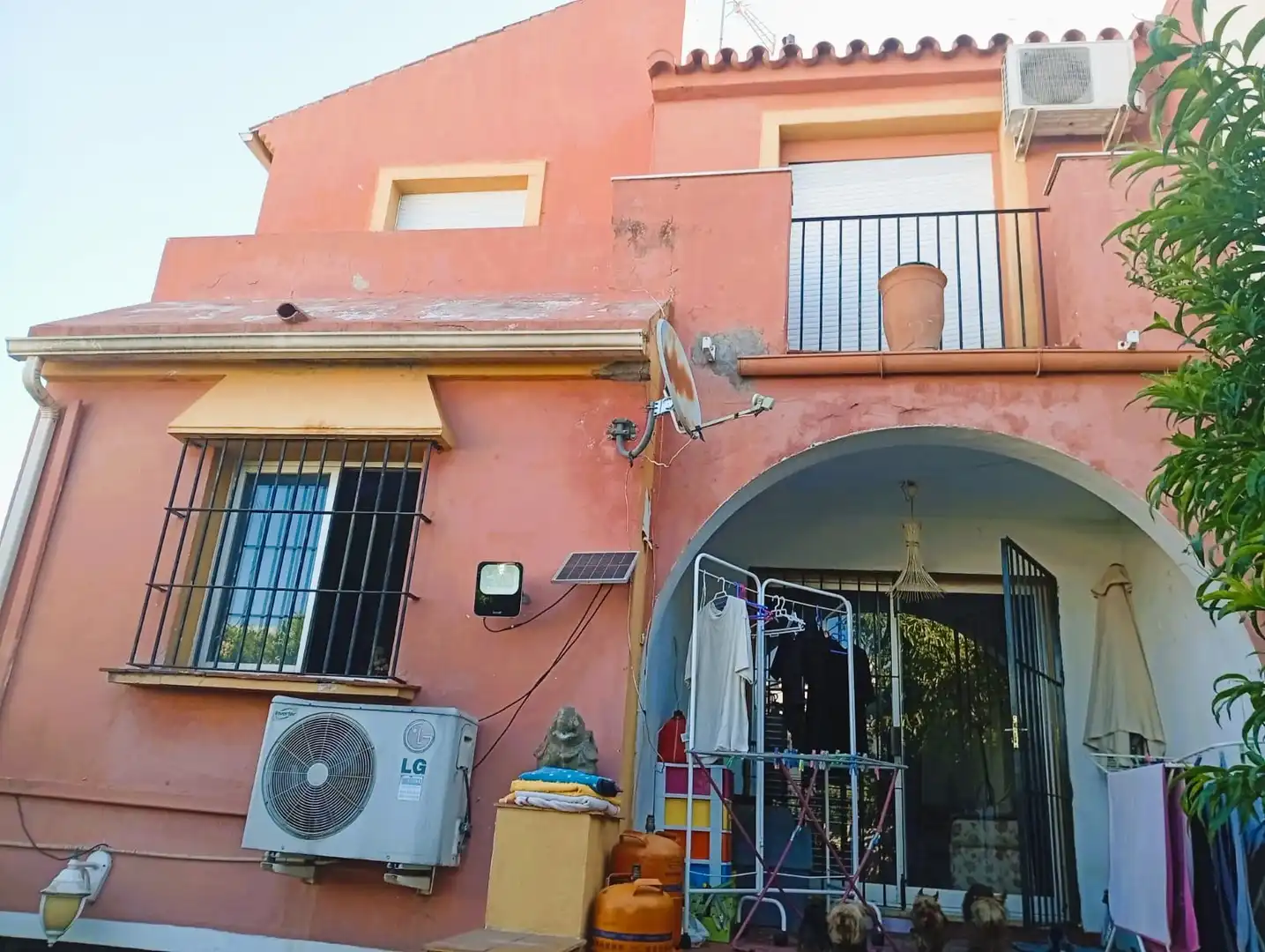 Exterior view of Detached homes for sale in Estepona  with Private garden and Terrace