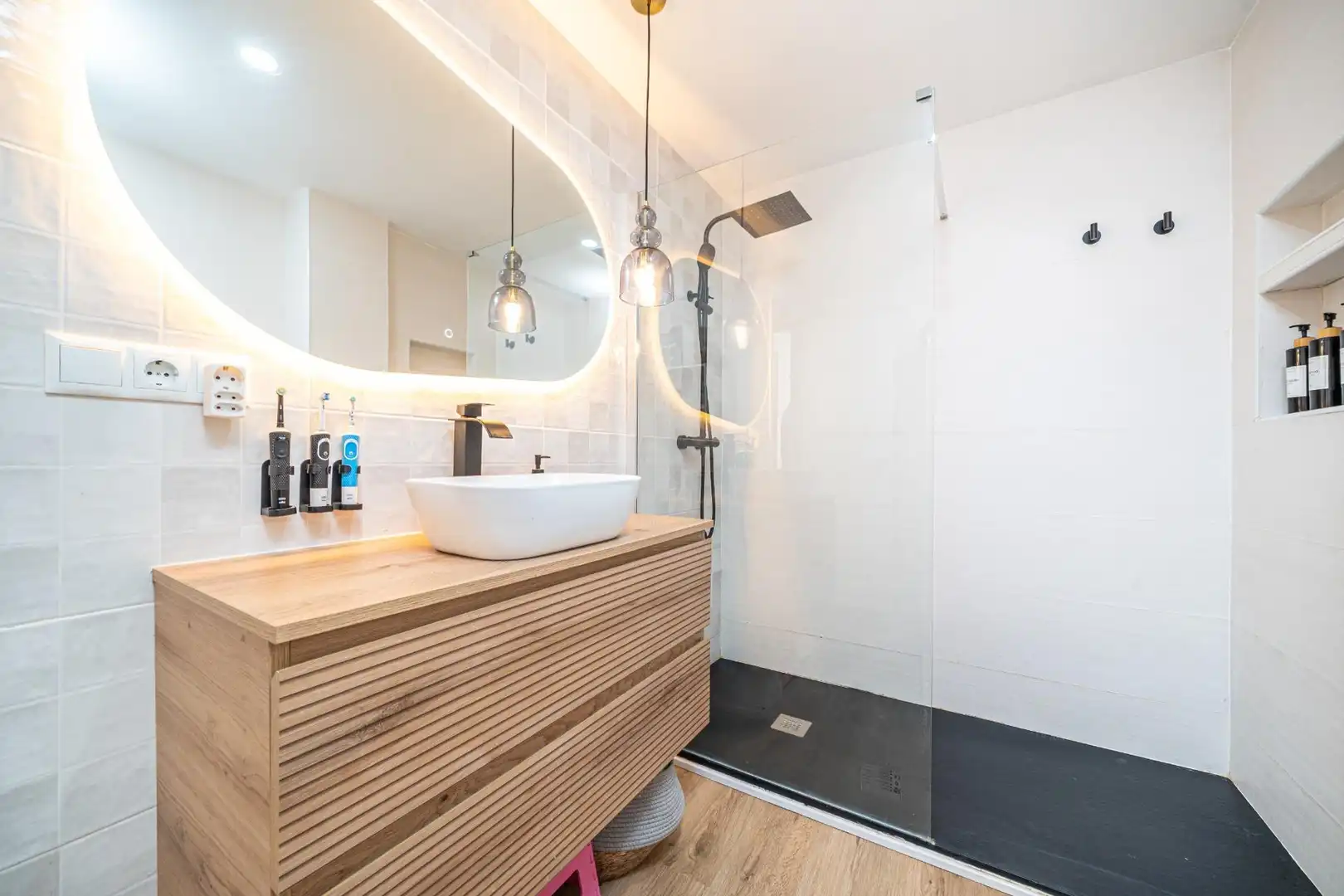 Baño de Piso en venta en  Palma de Mallorca con Aire acondicionado, Calefacción y Amueblado