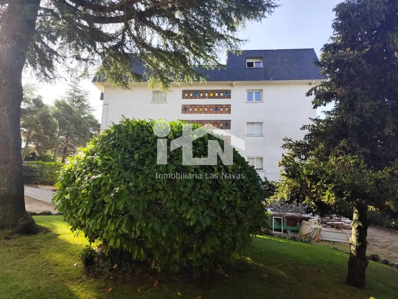 Exterior view of Flat for sale in Las Navas del Marqués   with Heating, Terrace and Storage room