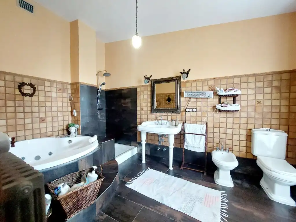 Bany de Casa o xalet en venda en Badajoz