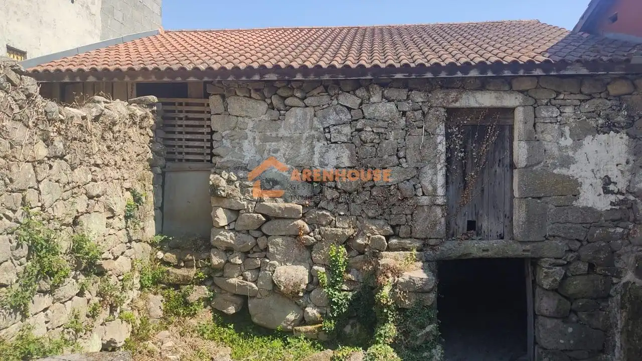Casa amb terrassa en venda a Maside