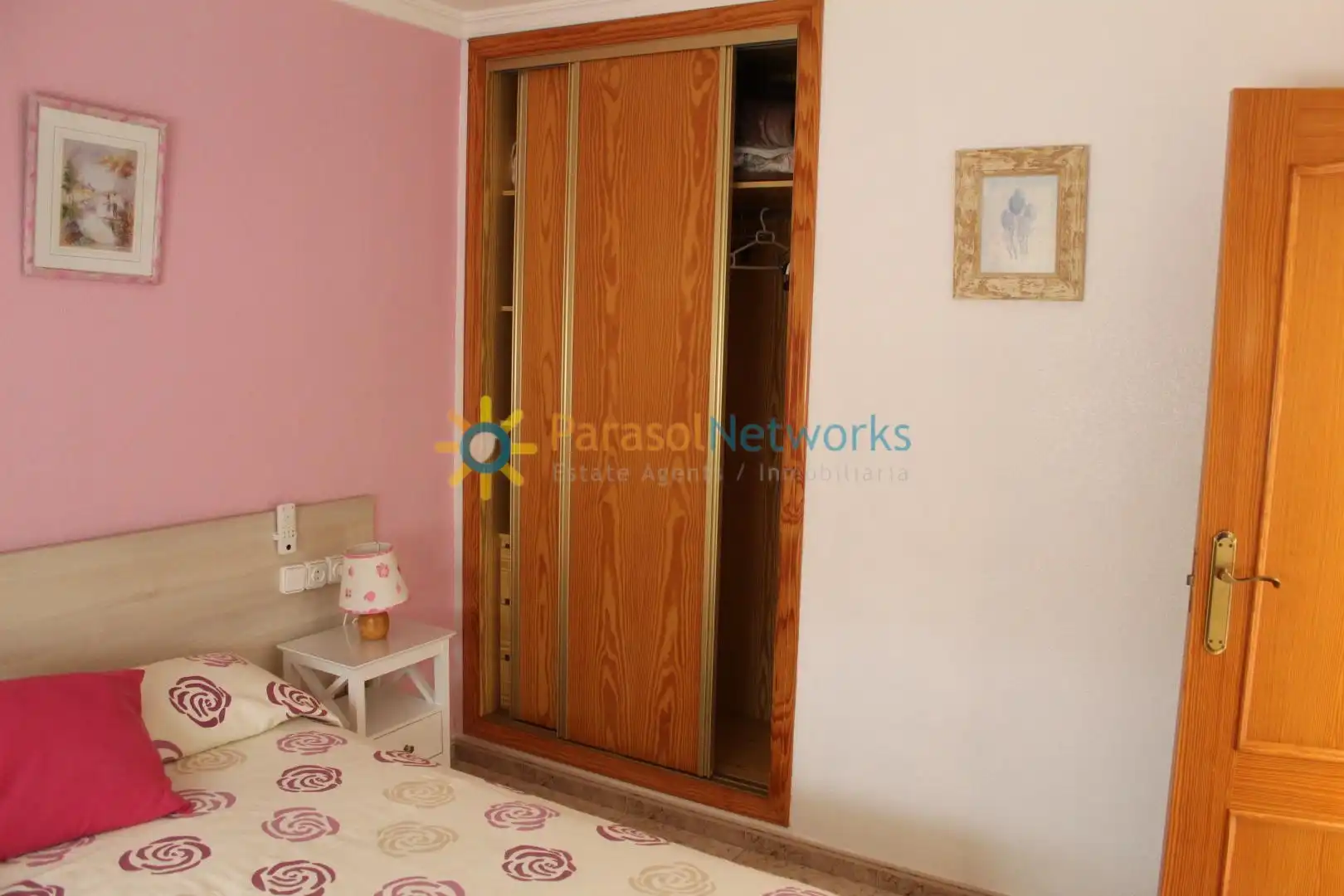 Habitación de Apartamento de alquiler en Dénia con Terraza, Amueblado y Balcón