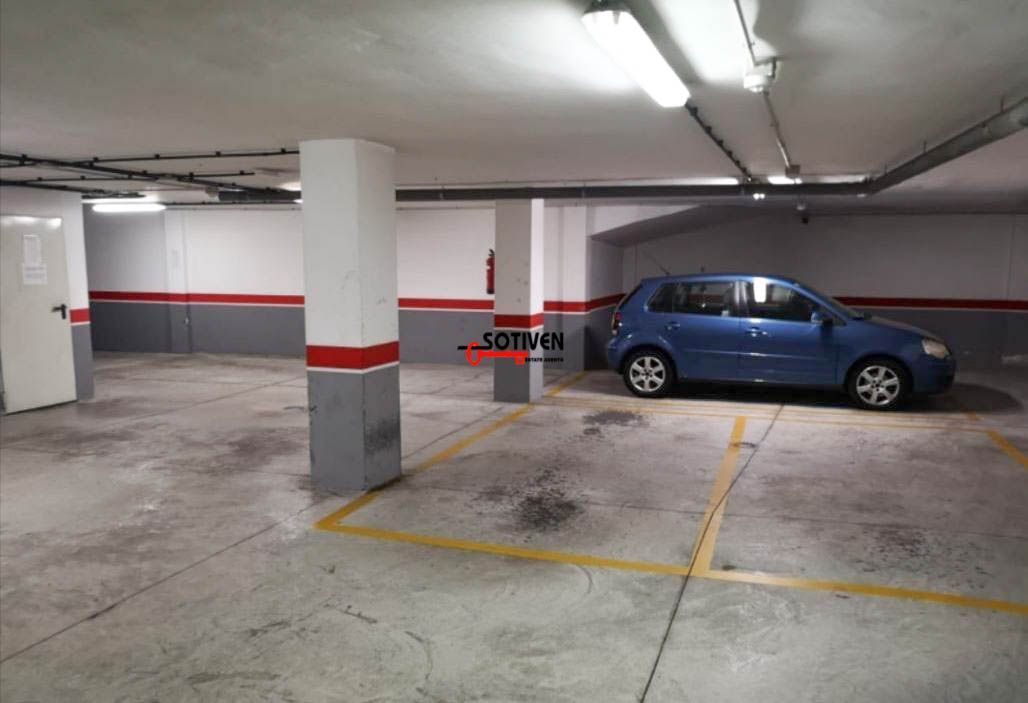 Garage for sale in N/A, Alcalá