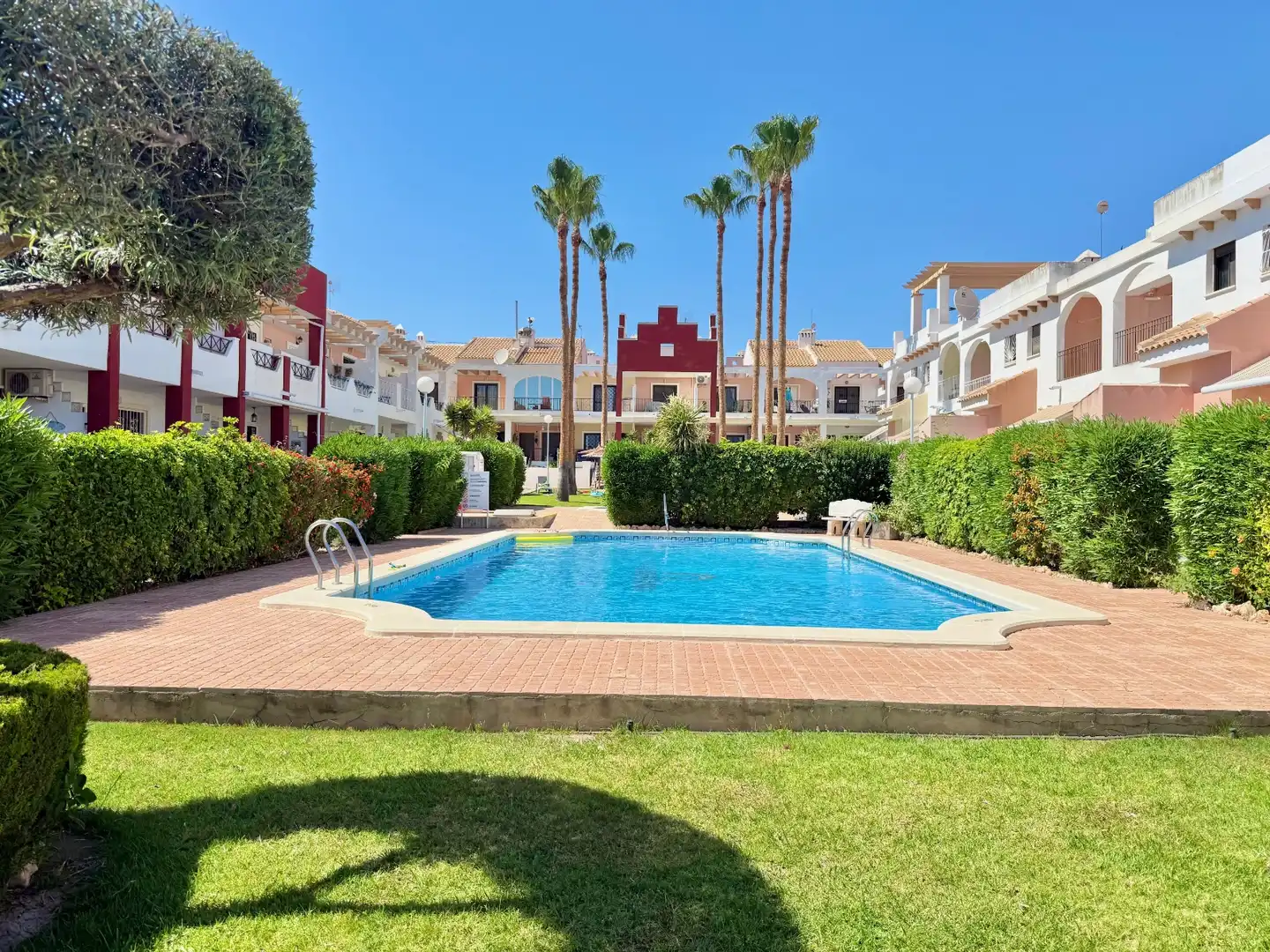 Piscina de Casa adosada en venta en Rojales