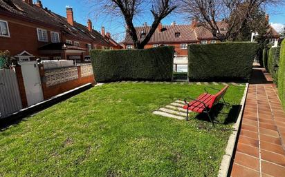 Jardí de Casa o xalet en venda en Mejorada del Campo amb Aire condicionat, Calefacció i Jardí privat