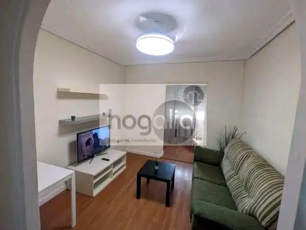 Sala de estar de Piso de alquiler en Sevilla con Aire acondicionado y Amueblado