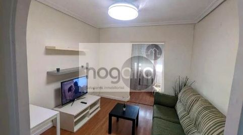 Foto 2 de Piso de alquiler en San Pablo, Sevilla Capital
