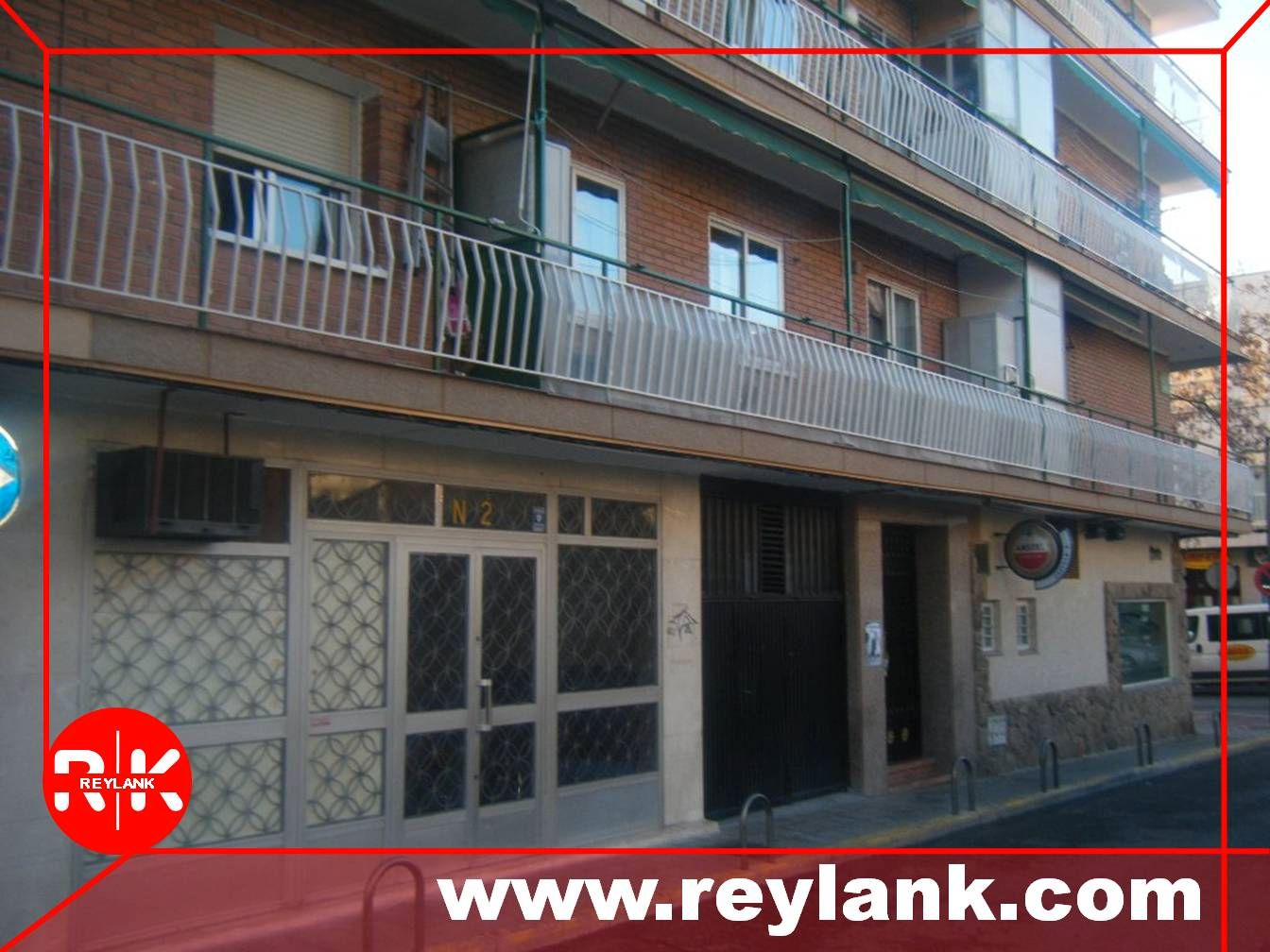 Local de lloguer a Calle de la Fuente, 2, Valleaguado - La Cañada, Coslada
