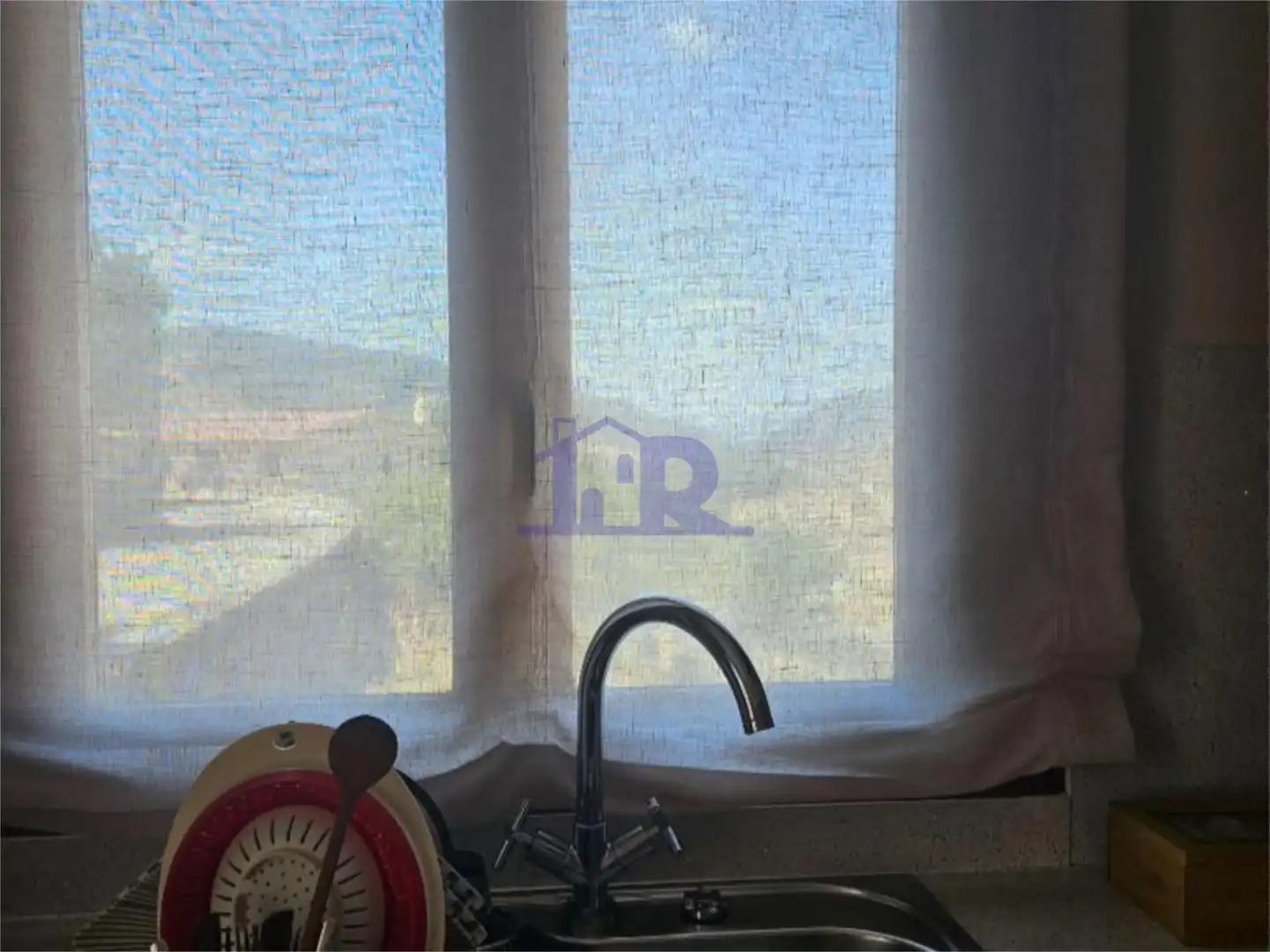 Vista exterior de Casa o xalet en venda en Valdemeca amb Calefacció, Jardí privat i Parquet