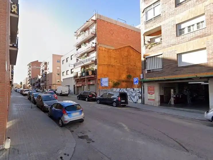 Vista exterior de Residencial en venta en Sabadell