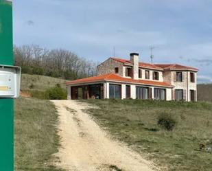 Vista exterior de Casa o xalet en venda en Arlanzón amb Calefacció, Jardí privat i Terrassa