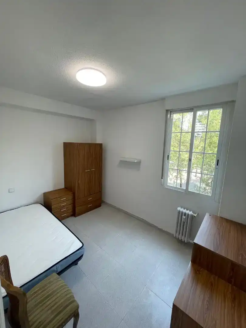 Schlafzimmer von Wohnung zur Miete in  Madrid Capital mit Klimaanlage