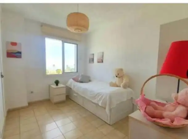 Habitación de Casa adosada en venta en Algeciras con Jardín privado, Terraza y Amueblado