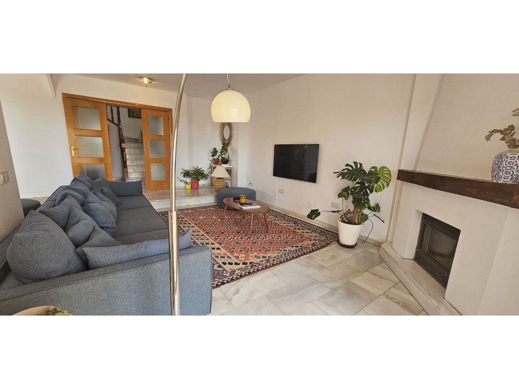 Sala d'estar de Casa o xalet en venda en Málaga Capital amb Aire condicionat, Terrassa i Piscina