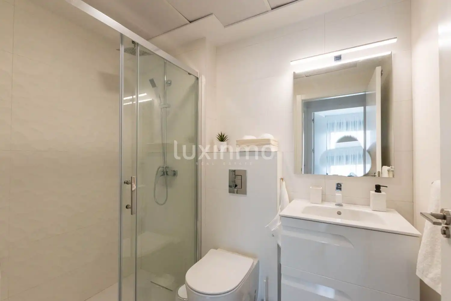 Bathroom of Flat for rent in Montañar - El Arenal