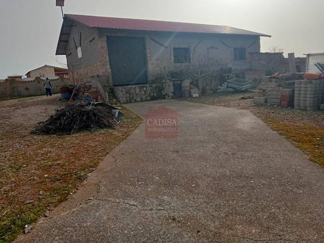 Nave industrial en Venta en Calvarrasa de Arriba