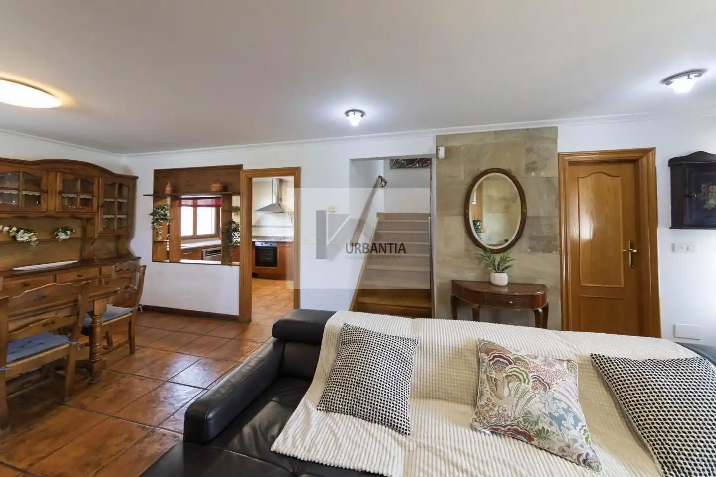 Sala d'estar de Casa o xalet en venda en Olóriz / Oloritz amb Aire condicionat, Calefacció i Jardí privat