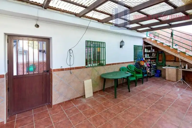 Adosado con terraza en venta en Atalaya, imagen 3