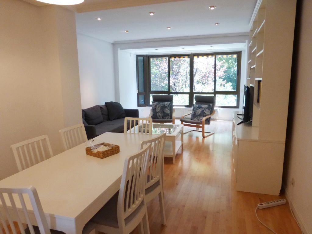 Living room of Flat for sale in  Madrid Capital  with Air Conditioner, Heating and Private garden