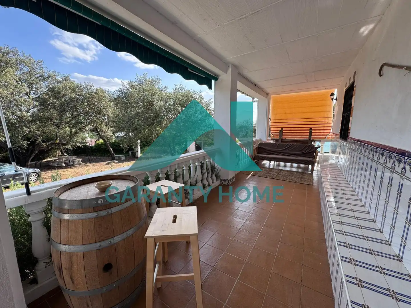 Vista exterior de Casa o xalet en venda en Torreorgaz amb Aire condicionat, Jardí privat i Terrassa