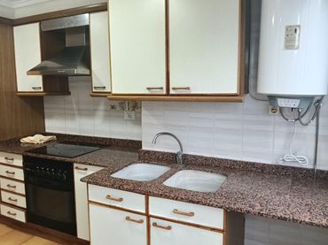 Appartement avec balcon à vendre à Sant Josep - Zona Hospital