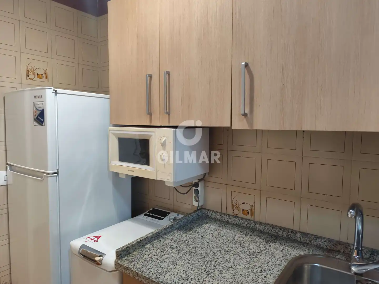 Cocina de Apartamento de alquiler en Sevilla con Calefacción y Balcón