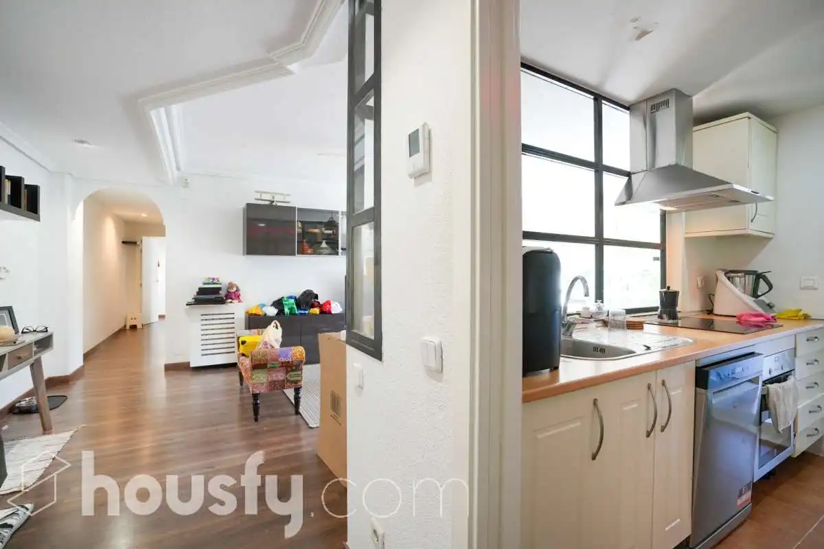 Sala de estar de Planta baja en venta en Las Rozas de Madrid con Aire acondicionado, Calefacción y Jardín privado