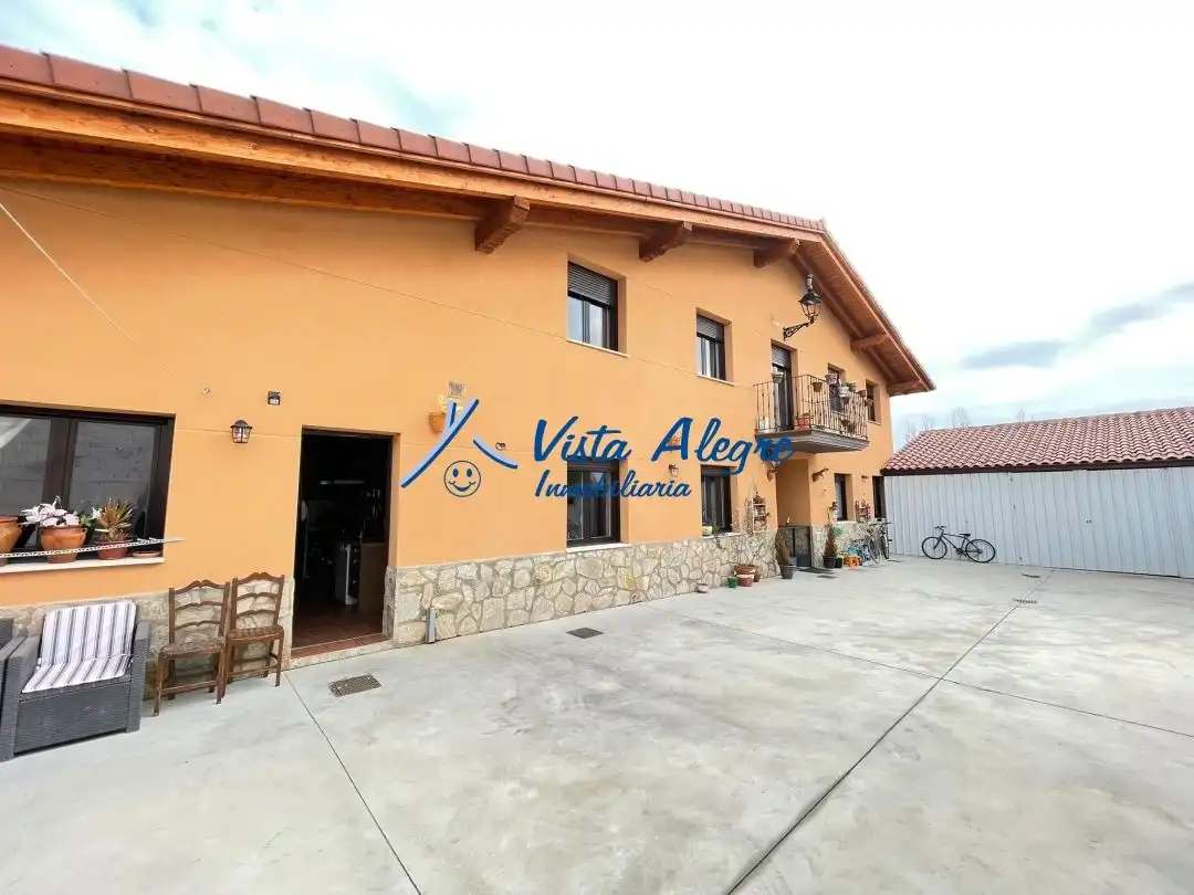 Vista exterior de Casa o chalet en venta en Galbárruli con Calefacción, Parquet y Amueblado
