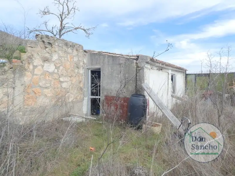 Houses for sale in Olivares de Duero
