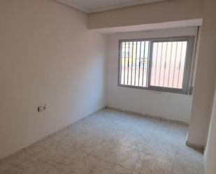 Bedroom of Flat for sale in  Valencia Capital  with Air Conditioner and Balcony